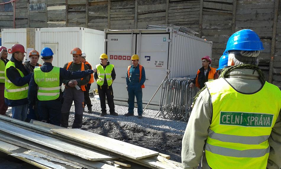 2016-2-12-926nelegálové Praha 3.jpg